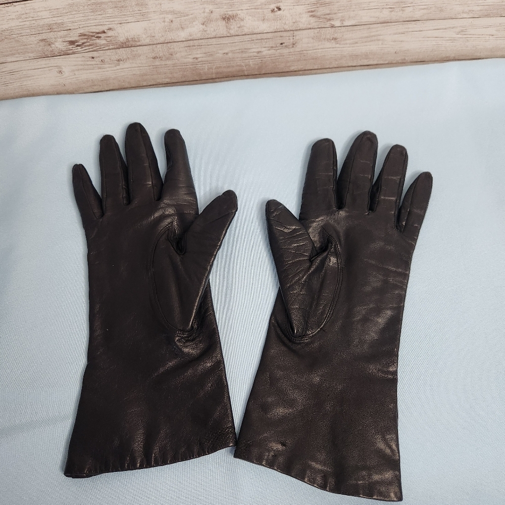 Vintage Womens Black Leather Gloves